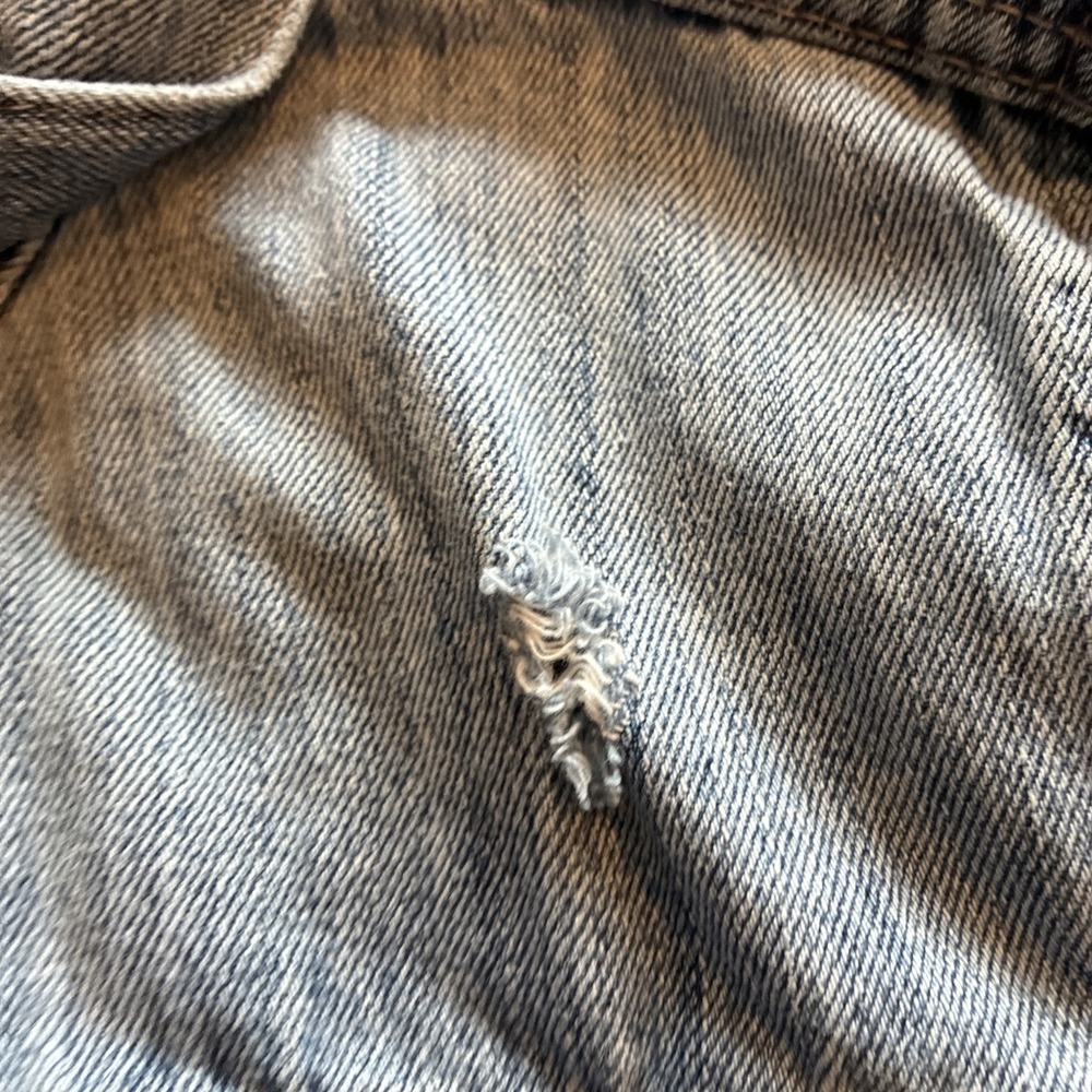 Gap Womens Denim Icon Jacket Medium Wash Blue Distressed Jean Jacket Small Model - Picture 10 of 16